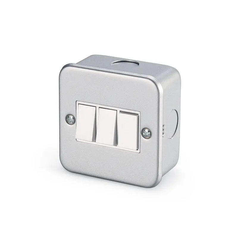 10A Triple-Pole Rcd Socket – Scame 1