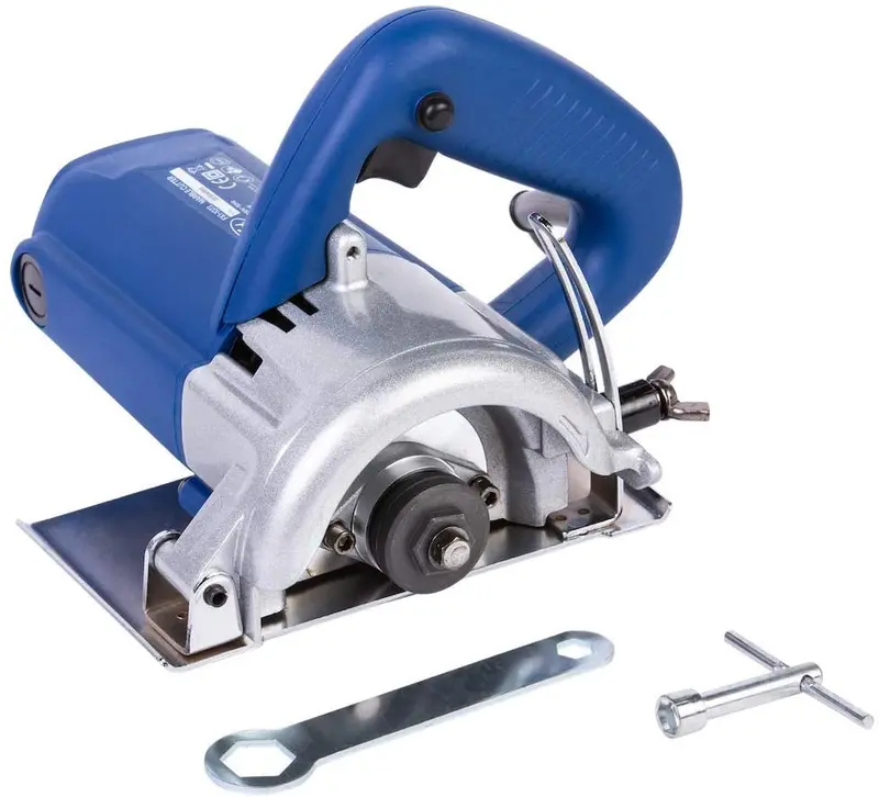 1230-Watt Heavy-Duty Vacuum Cleaner – Ford Brand 1