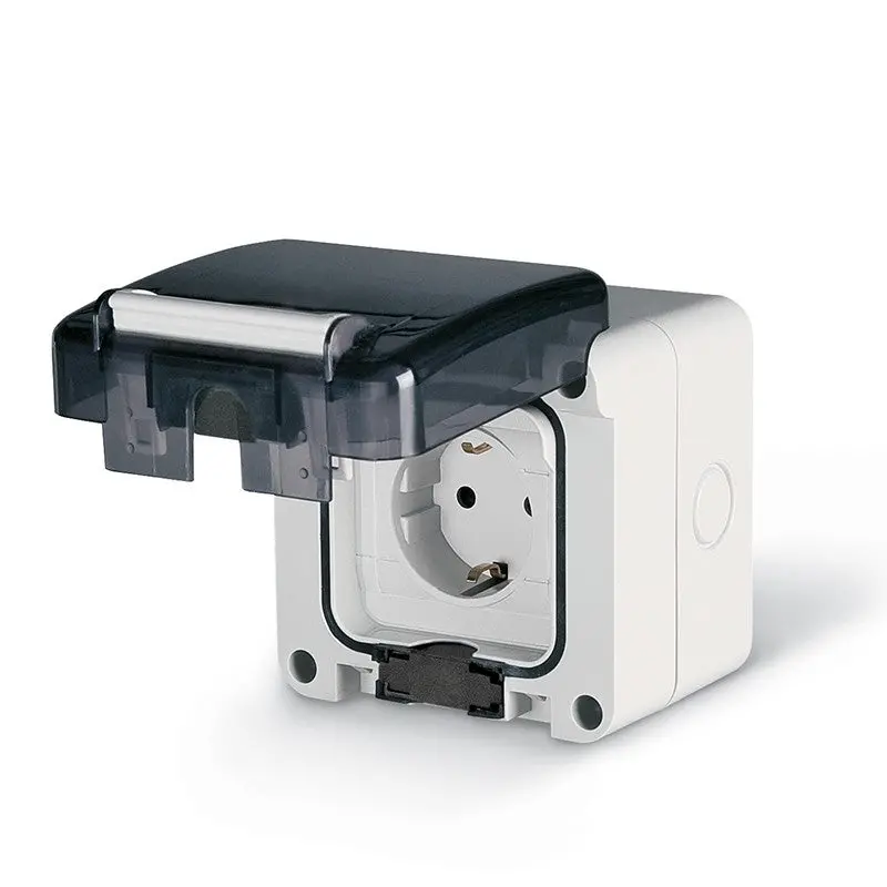 16A Ip66-Rated Industrial Socket With Rcd – Scame 1