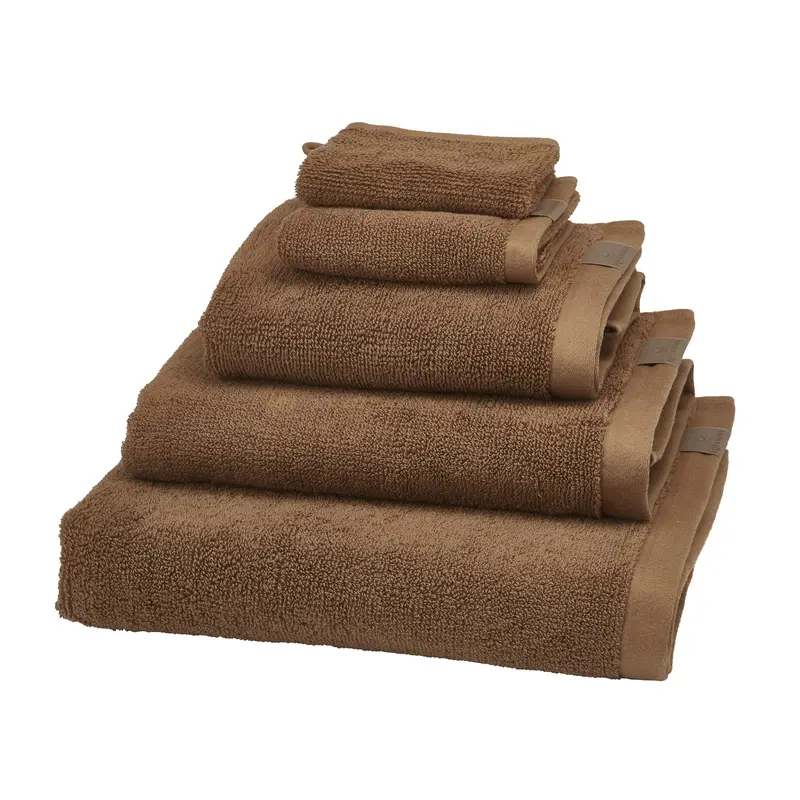 Aquanova Oslo Bath Mat – 70 X 130 Cm, Non-Slip Rubber Base, Casual Style 1