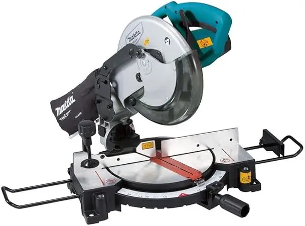 Makita 1500W Reciprocating Saw M2300Nb – Fast Demolition & Cutting 1