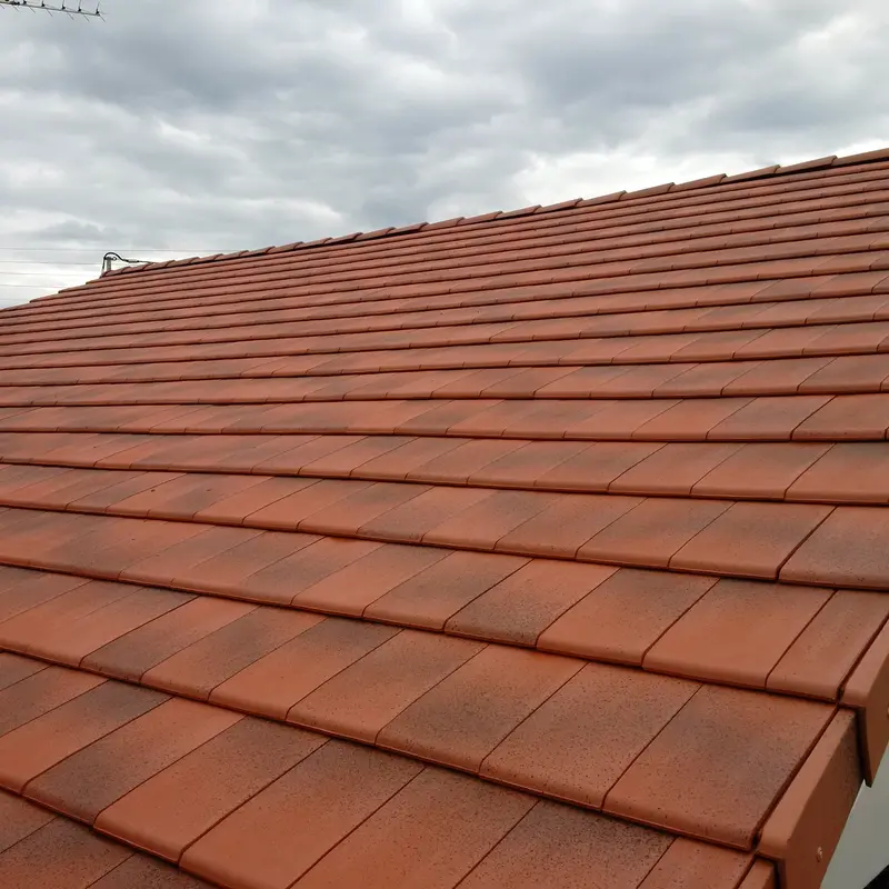 Planum Low-Pitch Clay Roof Tile – 10°, Jaspee Red 2